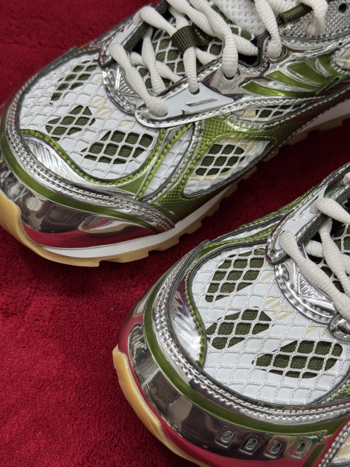 Bottega Veneta Orbit Mud White bv25482