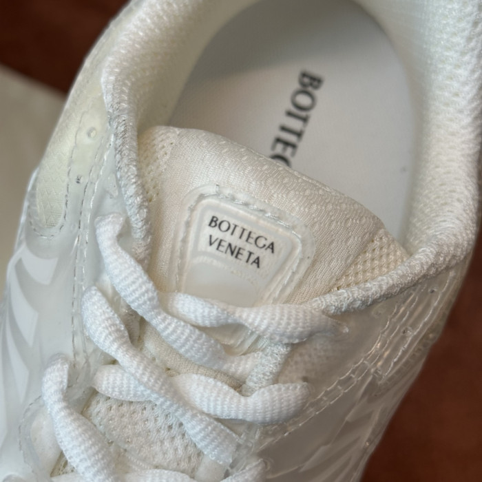 Bottega Veneta Orbit Runner White bv254810