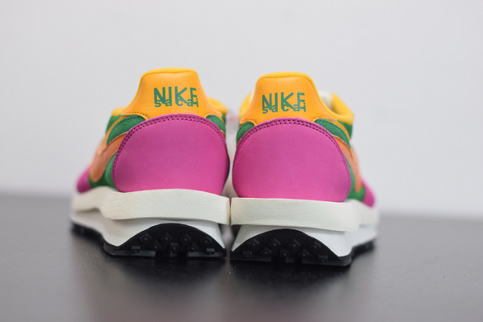 nike ld waffle sacai pine green bv0073-301