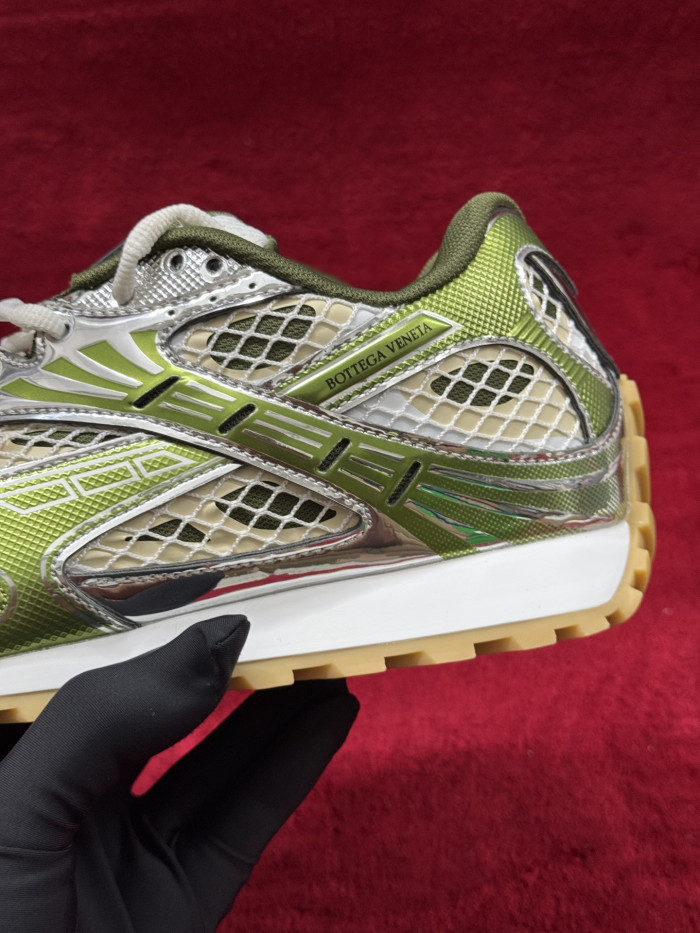 Bottega Veneta Orbit Mud White bv25482