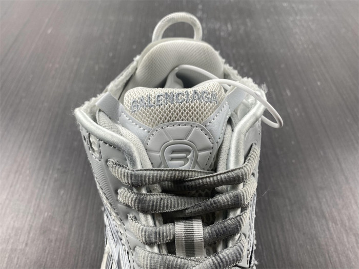 balcia track runner white grey silver