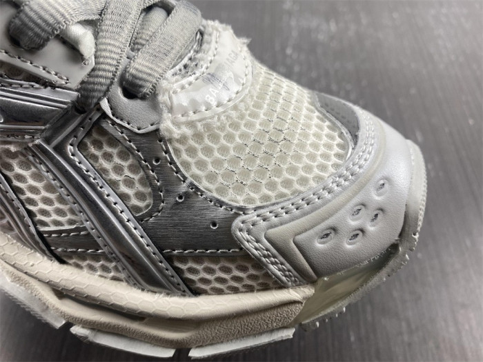 balcia track runner white grey silver