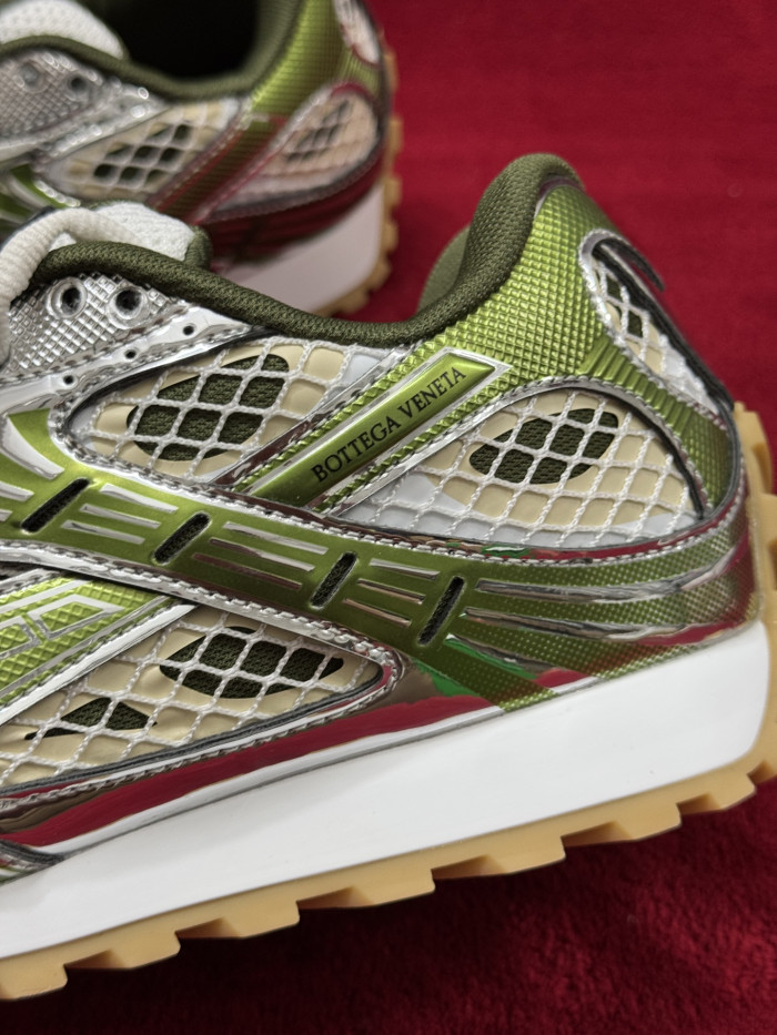 Bottega Veneta Orbit Mud White bv25482