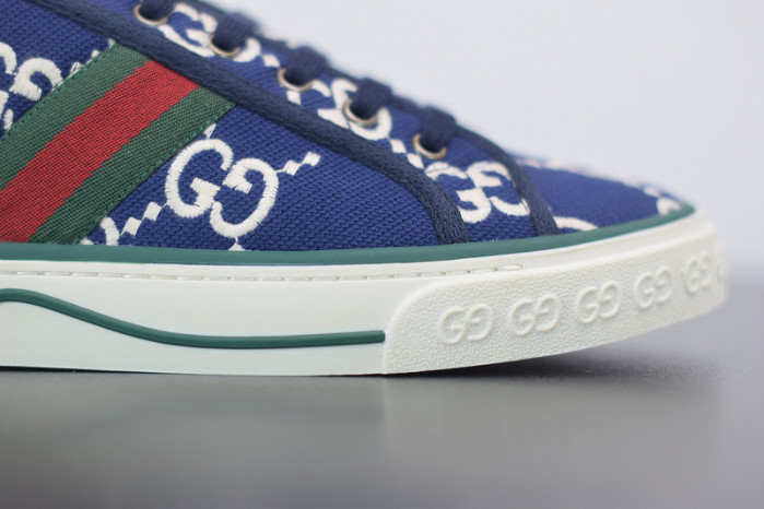 gci low top sneaker g020