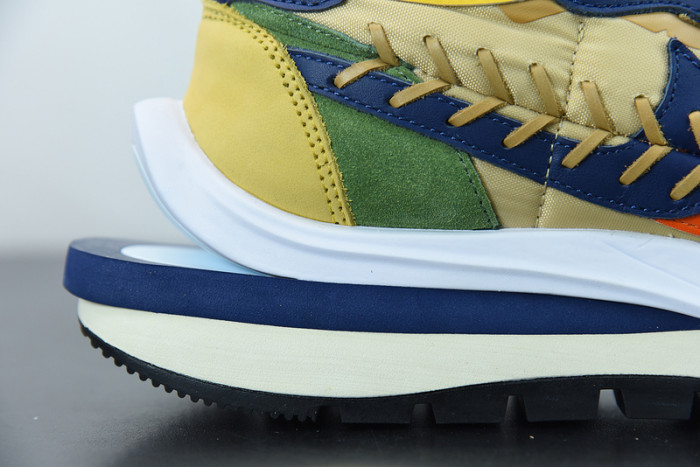 nike vaporwaffle sacai jean paul gaultier sesame blue dh9186-200