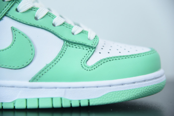 nike dunk low "green glow"dd1503-105