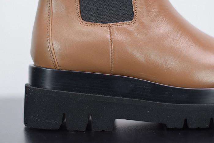 Bo*te*ga ve*ne*ta chelsea tire leather high boot