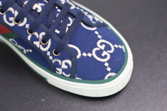 gci low top sneaker g020