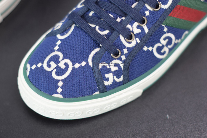 gci low top sneaker g020