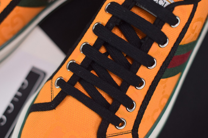 gci low top sneaker g016