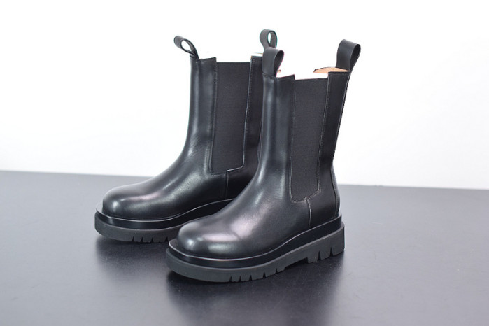 Bo*te*ga ve*ne*ta chelsea tire leather high boot