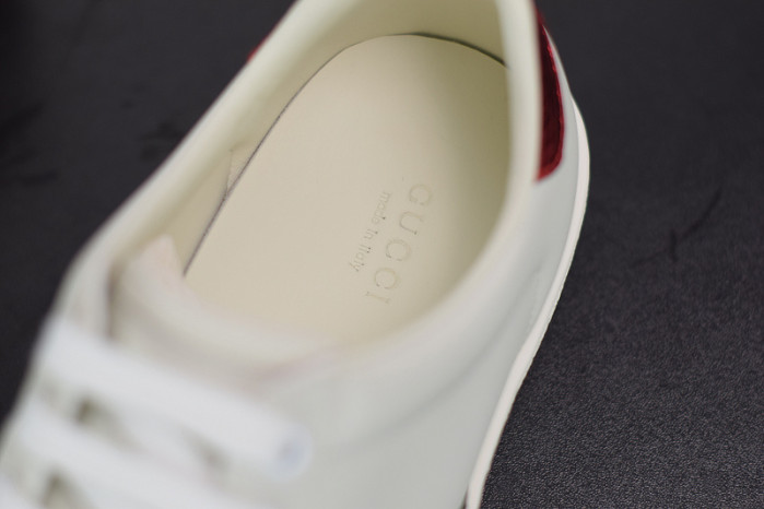 gci low top sneaker g019