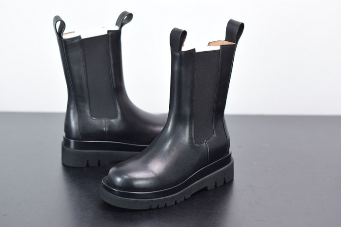 Bo*te*ga ve*ne*ta chelsea tire leather high boot
