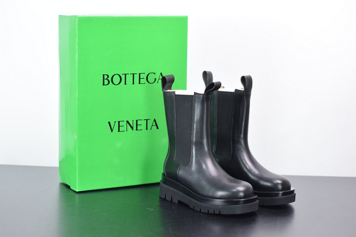 Bo*te*ga ve*ne*ta chelsea tire leather high boot