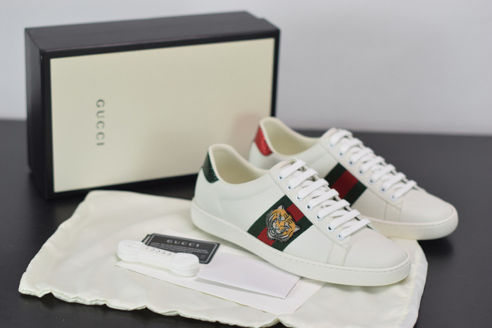 gci low top sneaker g019