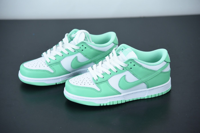 nike dunk low "green glow"dd1503-105