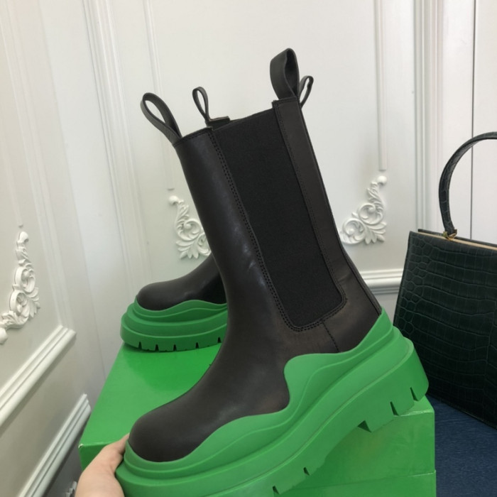 Bo*te*ga ve*ne*ta chelsea tire leather high boot