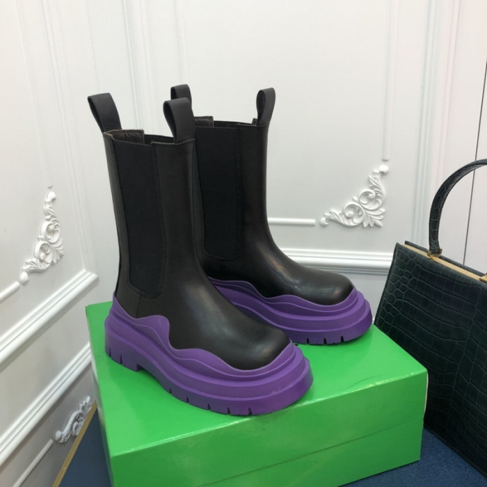 Bo*te*ga ve*ne*ta chelsea tire leather high boot