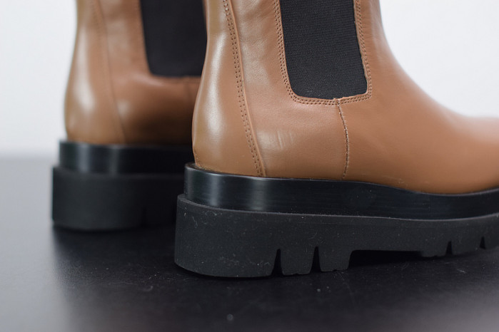 Bo*te*ga ve*ne*ta chelsea tire leather high boot