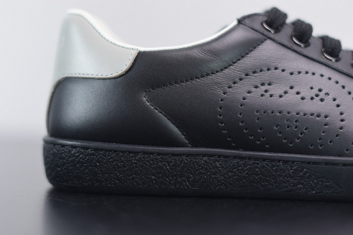 gci low top sneaker black g010