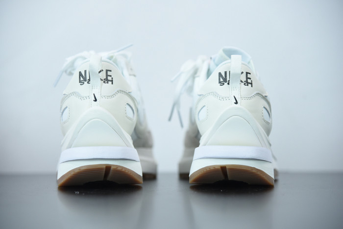 sacai x nike vaporwaffle "sail" dd1875-100