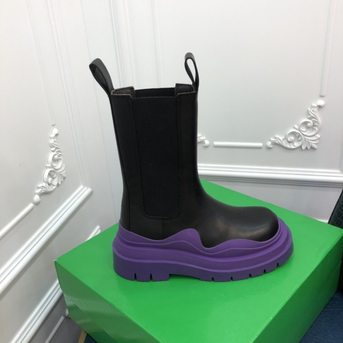 Bo*te*ga ve*ne*ta chelsea tire leather high boot