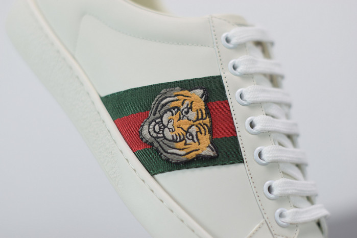 gci low top sneaker g019
