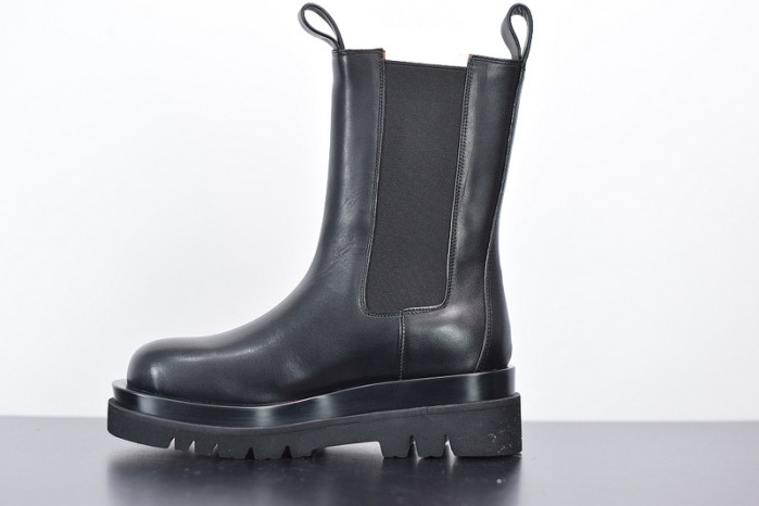 Bo*te*ga ve*ne*ta chelsea tire leather high boot