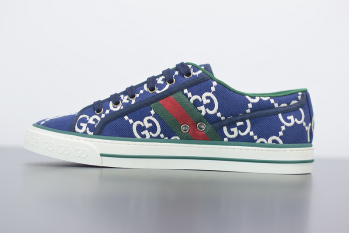 gci low top sneaker g020