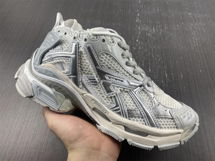 balcia track runner white grey silver