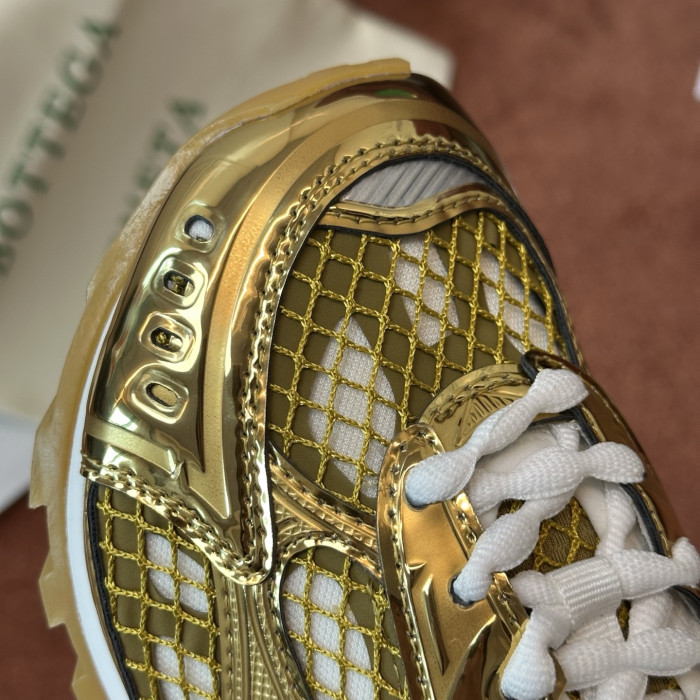 Bottega Veneta Orbit Runner Gold-White bv254811