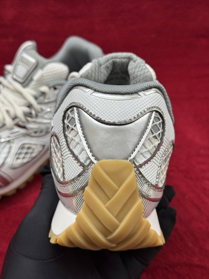 Bottega Veneta Orbit Silver White bv25481