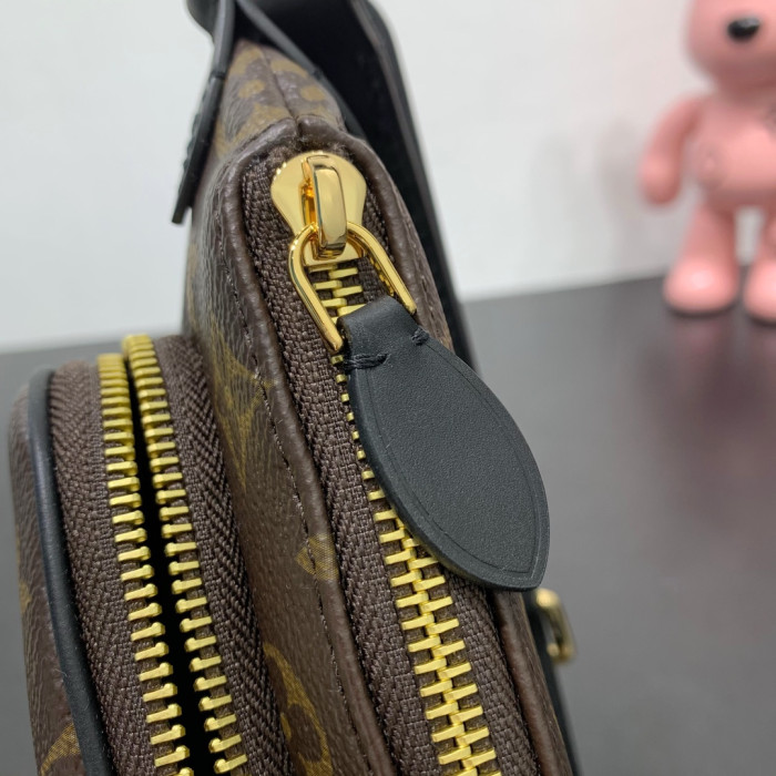 Louis Vuitton LV Monogram Brown Keepit Bumbag M14806