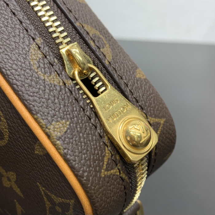 Louis Vuitton LV Monogram Brown Trocadéro Bumbag M14058
