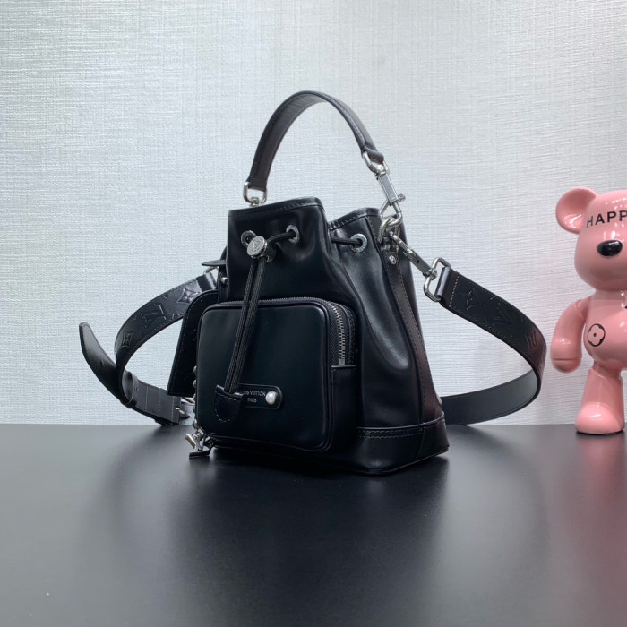 Louis Vuitton LV Monogram Black Noé Cargo Bucket bag M13985