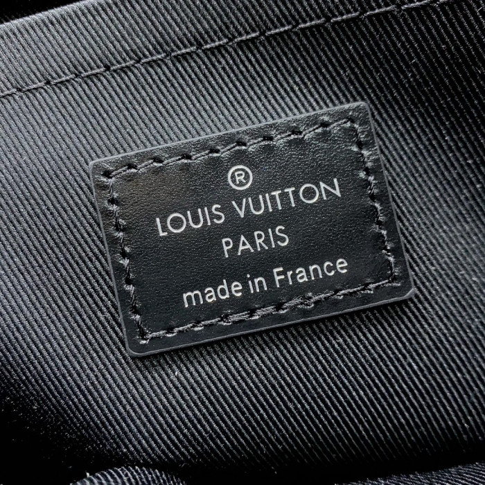 Louis Vuitton LV Monogram bag M13987